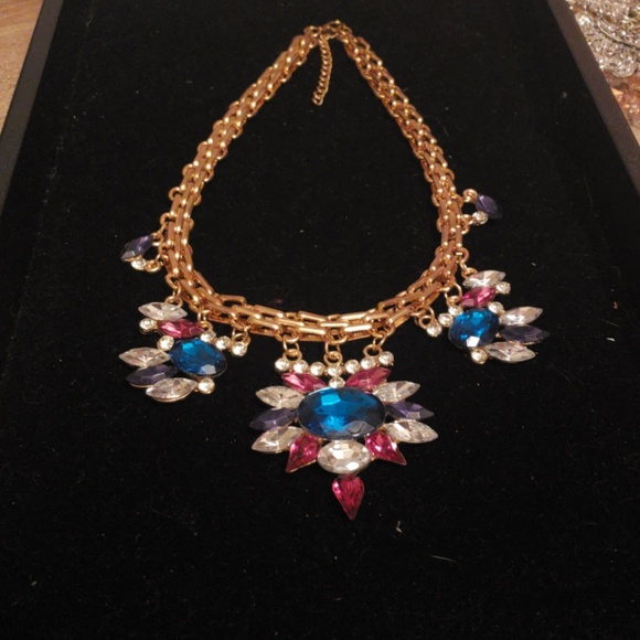 Gold multicolor crystal necklace - Picture 2 of 3